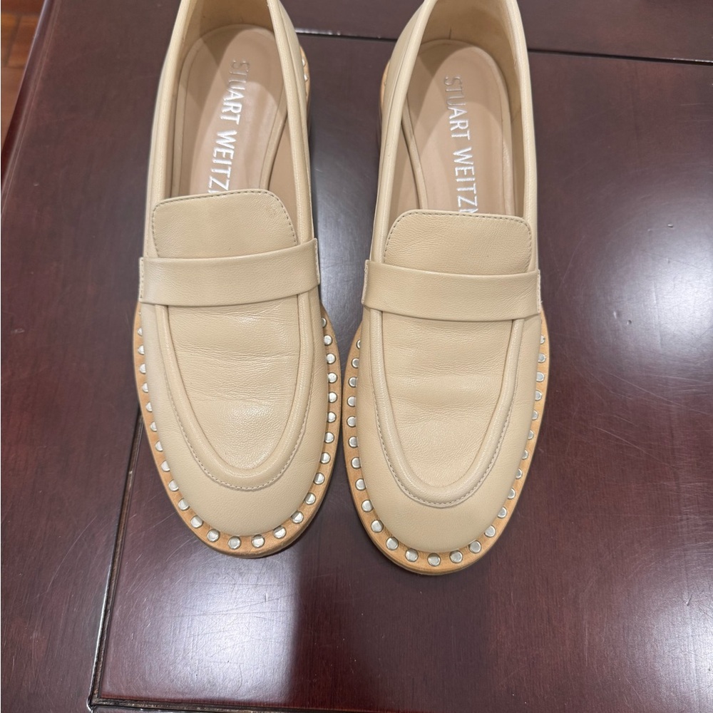 Stuart Weitzman Cream Flats with Suede Finish 8 Narrow
